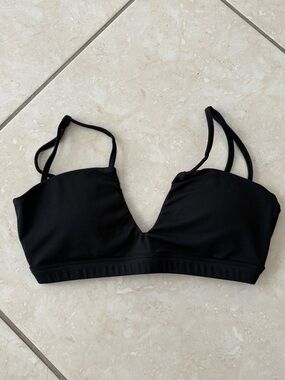 Black gym bra with adjustable straps size small